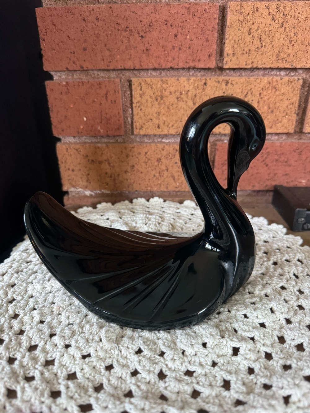 Vintage Art Deco Ceramic Black Swan Fingertip Towel Holder